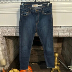 Free People hi rise dark wash skinny jeans size 27